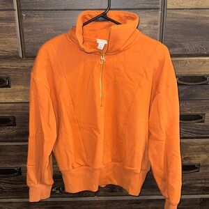 A New Day woman’s crop half zip sweatshirt